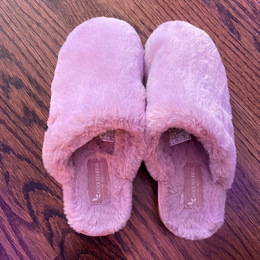 pink slippers size 6!